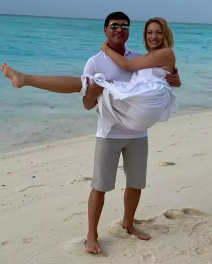 dz03MDAmaGFzaD02NTc0OGM4OTgwN2Q0ZmE1MWI3ZjBhZDllNGQ0NDI5Mg.thumb_