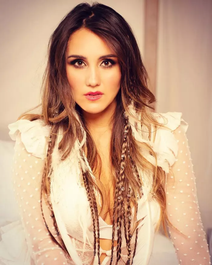 Dulce Maria 8