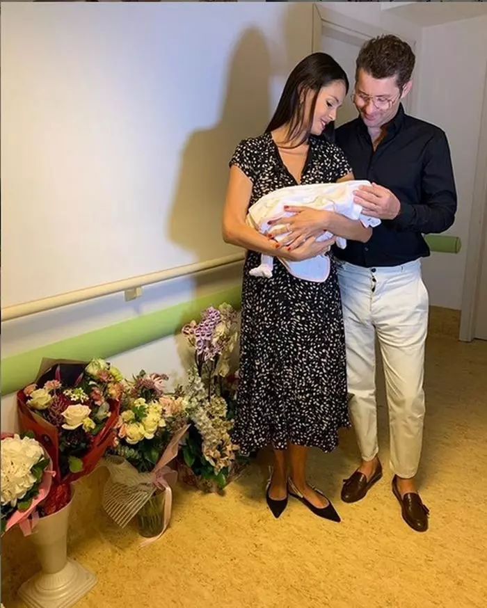 Leah-Maria, alături de părinții ei