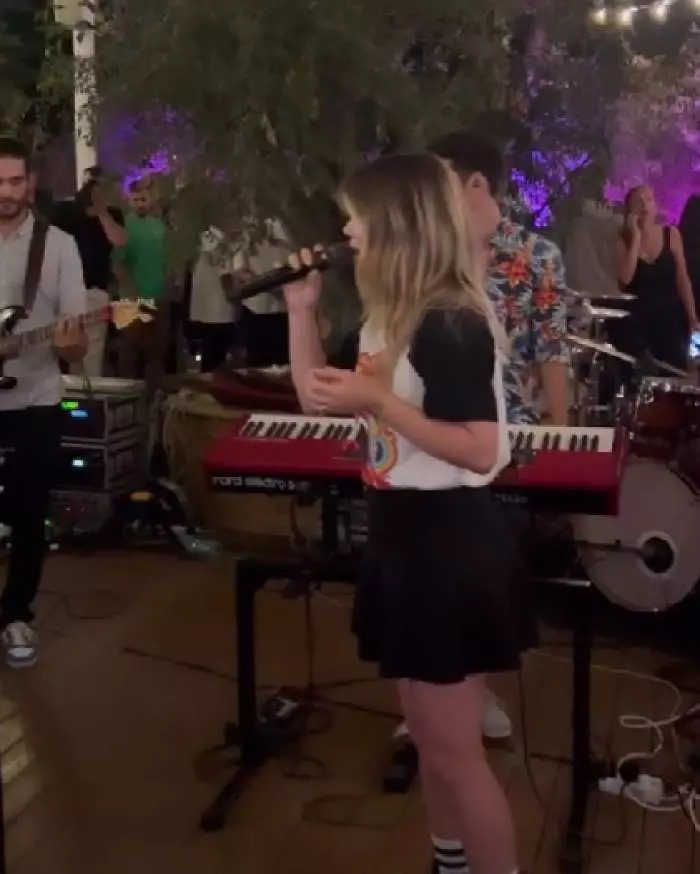 Gina Pistol a cantat