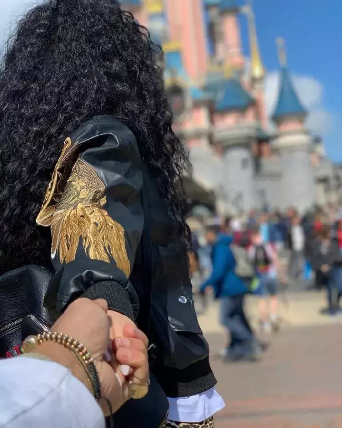 Misha-si-ConnectR-relatie2