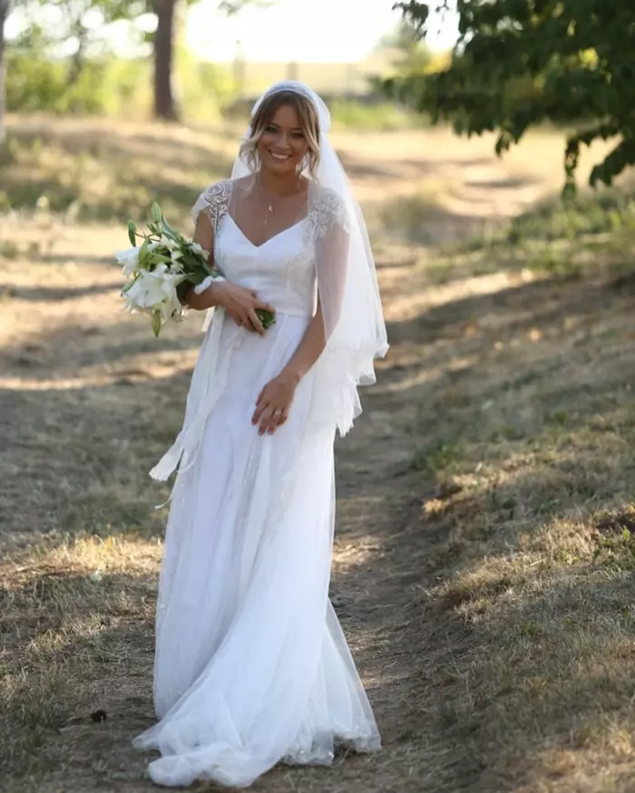 Laura Cosoi rochie de mireasa