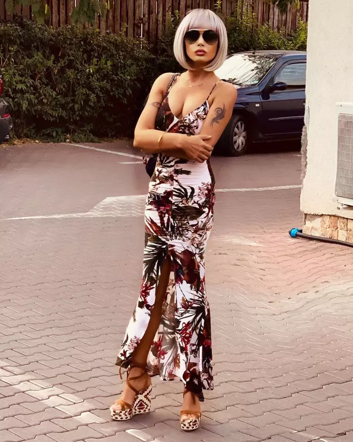 Oana Zavoranu 5