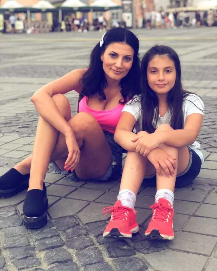 Ioana Ginghina si Ruxandra, fiica sa 2