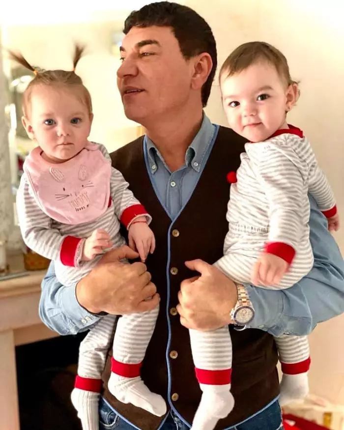 Valentina Pelinel si copiii 6