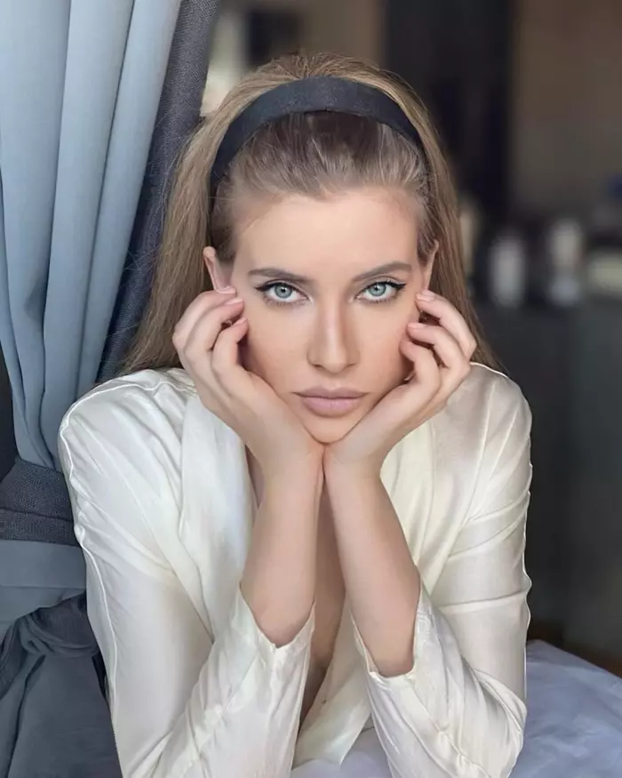 Iulia-Albu-1
