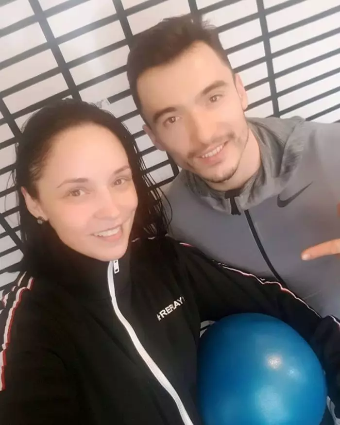 Andreea Marin face sport după operaţia la coloană