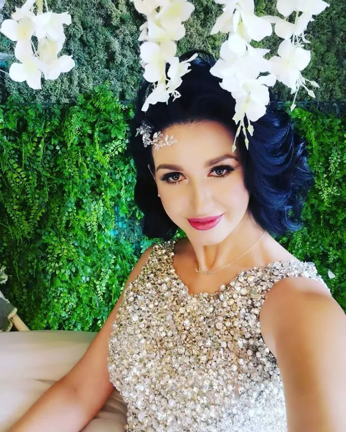 Mirela de la Insula iubirii a îmbrăcat rochia de mireasă