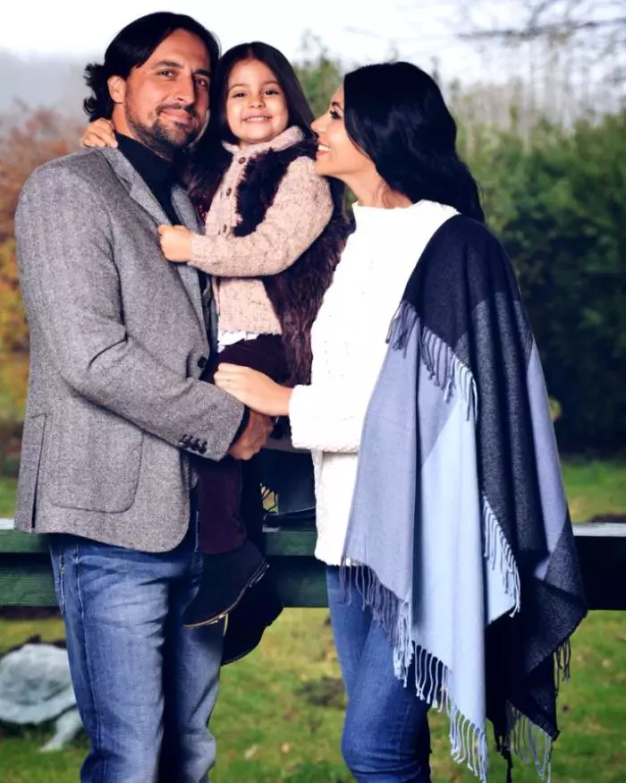 Denis Ștefan, Delia și Cristina