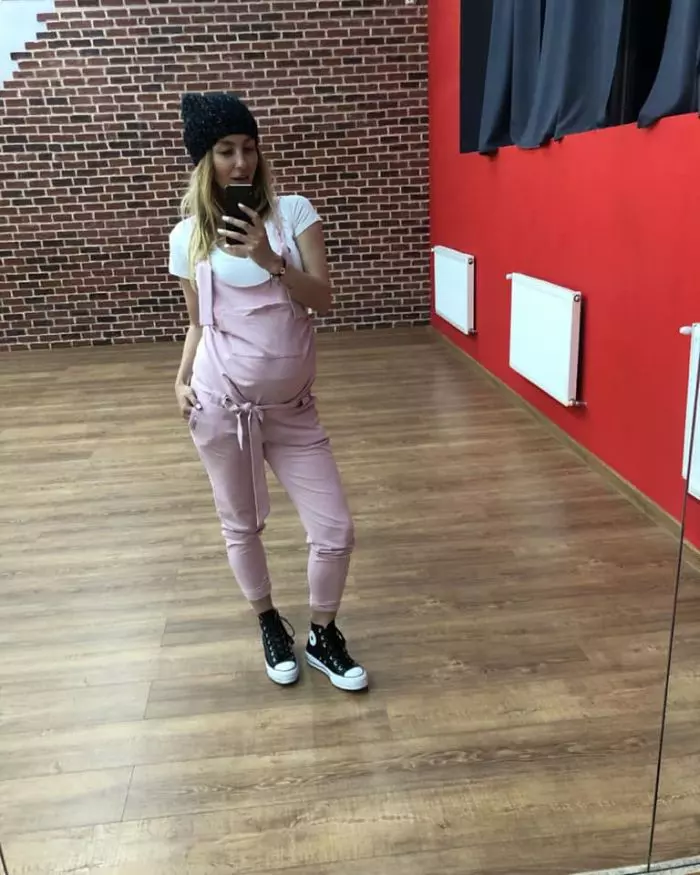 Flavia Mihasan mai are puțin și naște