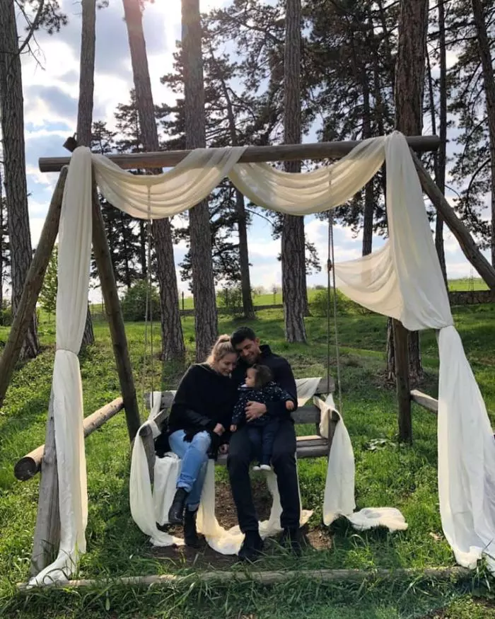 Laura Cosoi, sotul și micuța Rita