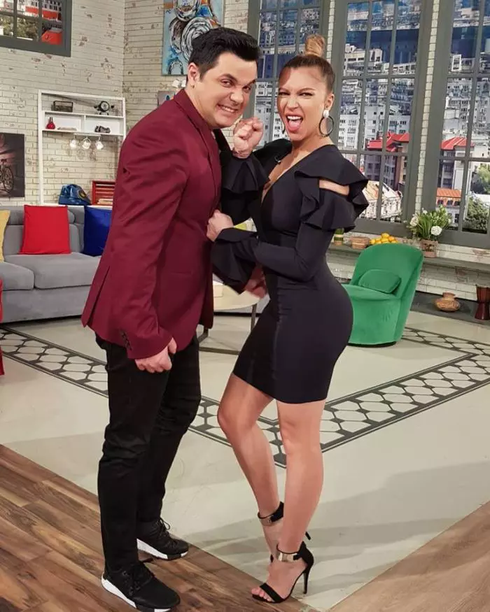 Cum se menține în formă Lora