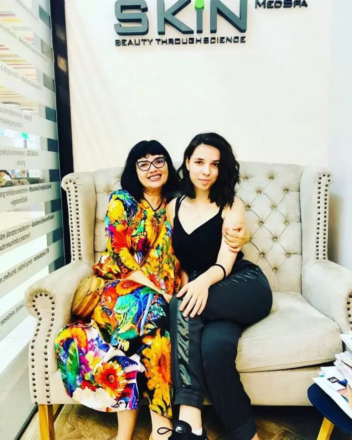 Ozana Barabancea si Gloria