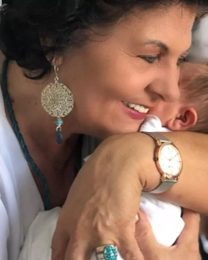 Adina de la Heaven a născut o fetita