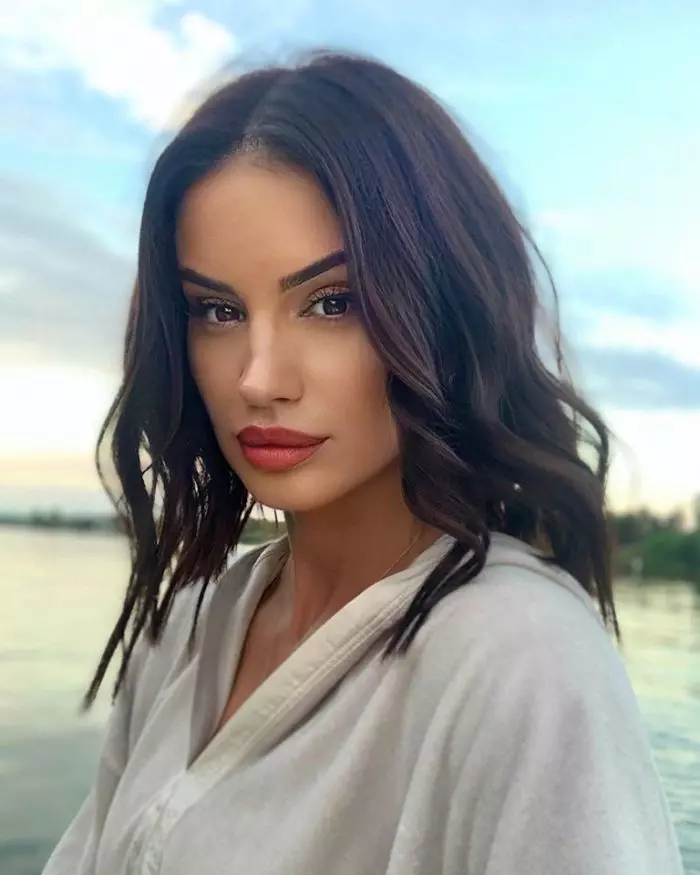 Geanina Ilies va prezenta Gospodar fara pereche 6