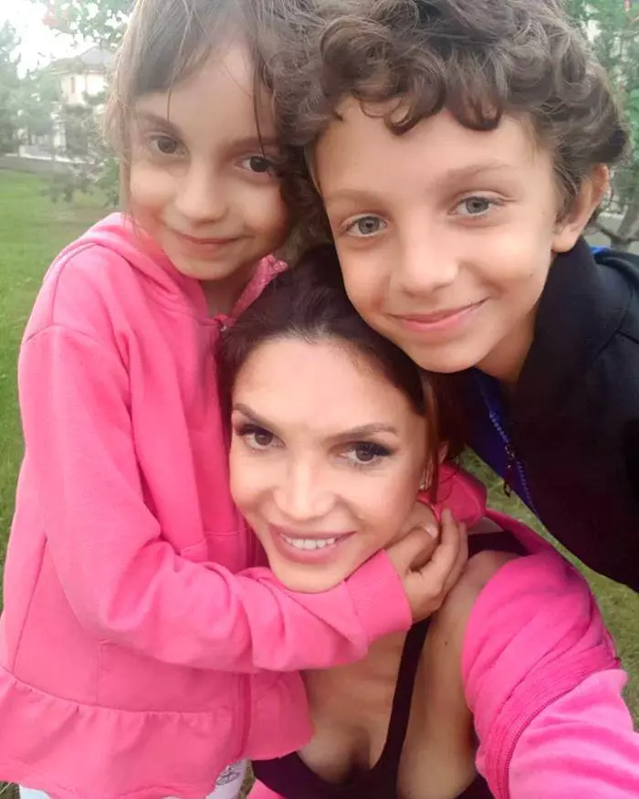 Cristina-Spatar-_i-cei-doi-copii-2