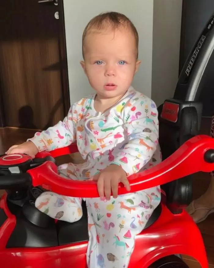 Eva Maria, fetița Elenei Udrea și a lui Adrian Alexandrov 3