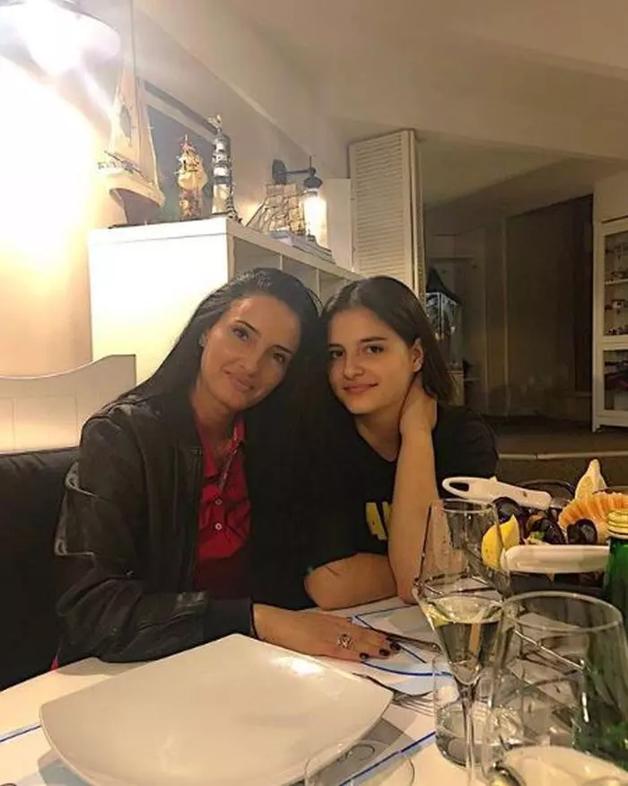 Carmina și Ami Teiceanu