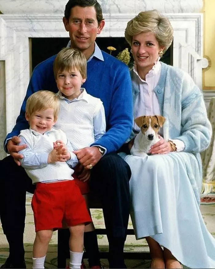 Diana și Charles, alături de William și Harry.