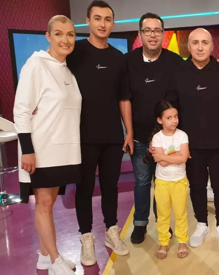 Marcel Pavel, alături de întreaga familie: cei trei copii și soția sa