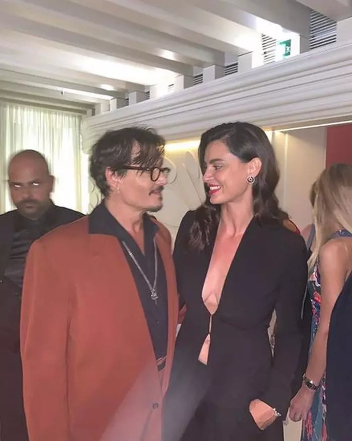 Catrinel Menghia și Johnny Depp