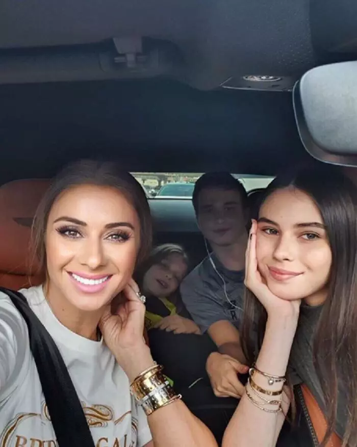 Anamaria Prodan îl serbează pe Laurențiu Reghecampf