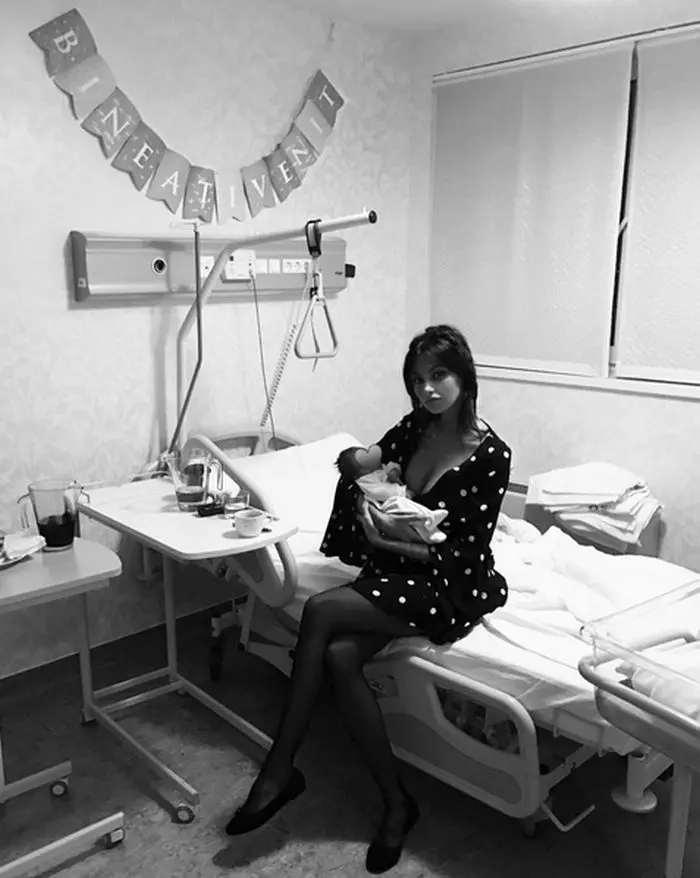 Mădălina Ghenea și fiica ei la doar 4 zile după ce a născut