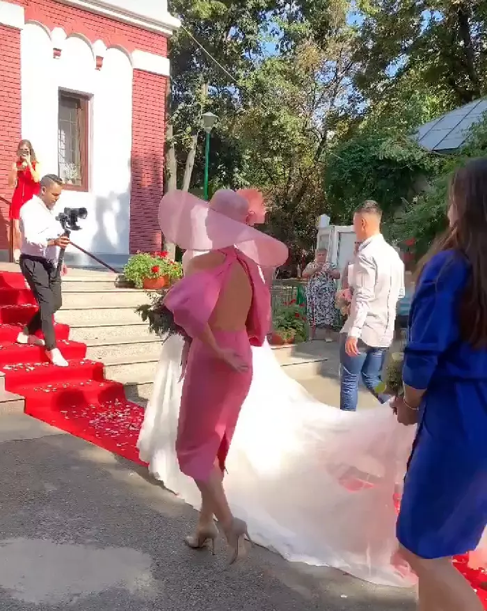 Cristina Siscanu si Madaln IOnescu nasi 3