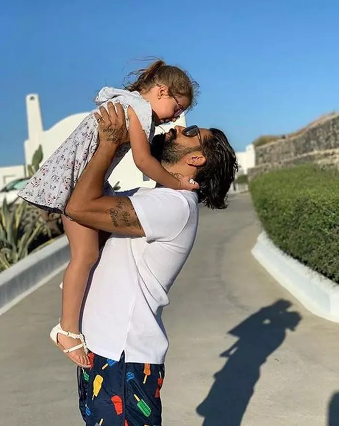 Connect-R și fetița lui