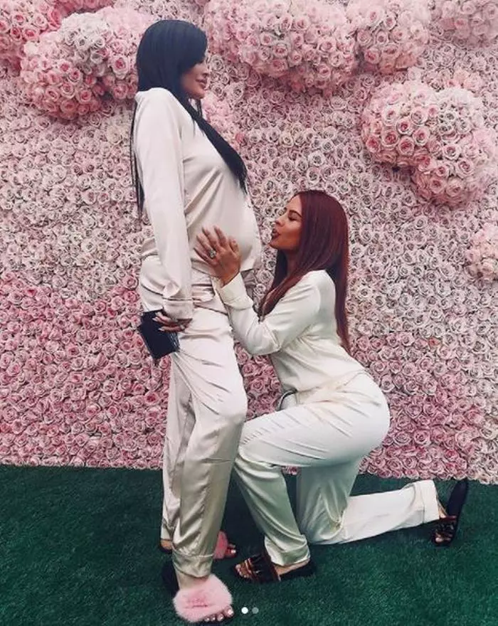 Kylie Jenner a născut