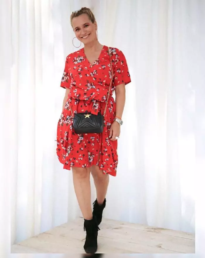 Andreea Esca şi-a schimbat look-ul