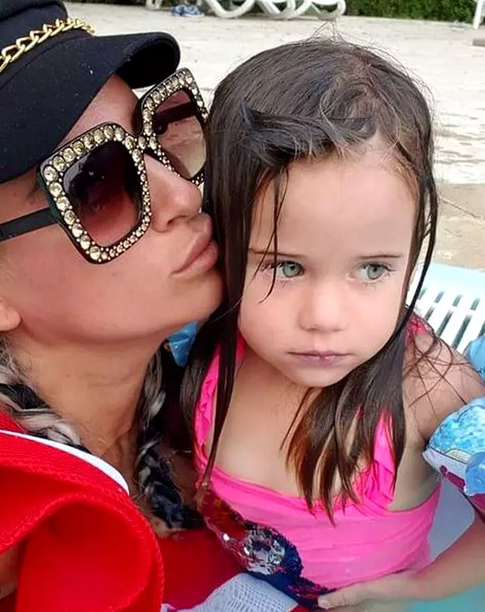 8Sanziana-Buruiana-copil-foto