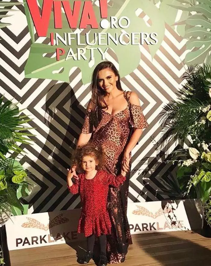 Cristina Șișcanu și fetița ei