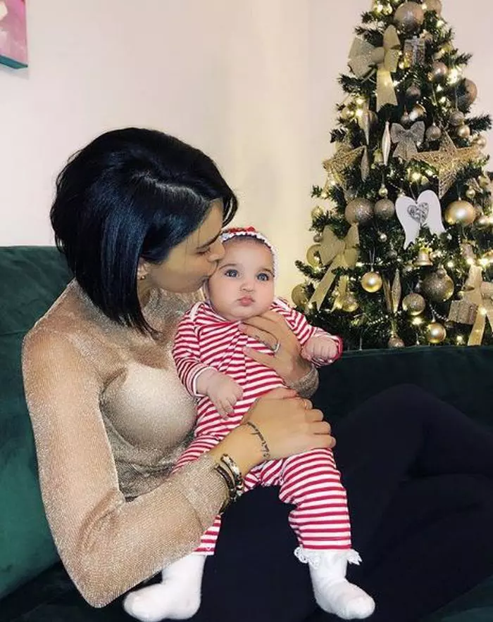 Adelina Pestritu si Zenaida Maria