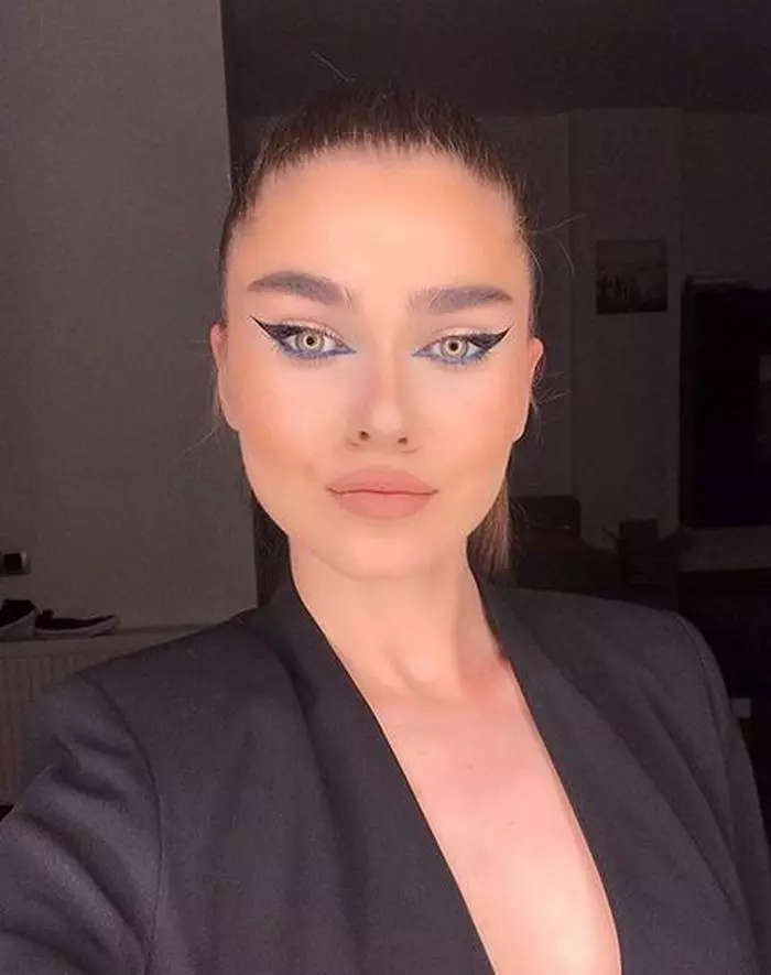 Theo Rose de la ”Bravo, ai stil! Celebrities” are 22 de ani