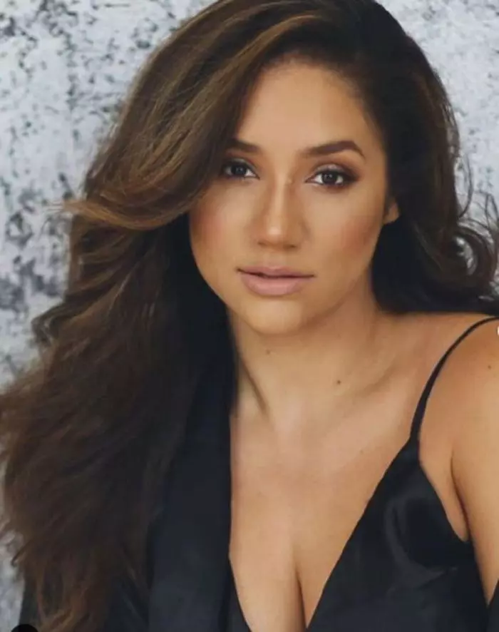 Erica Lauren , sosia lui Meghan Markle