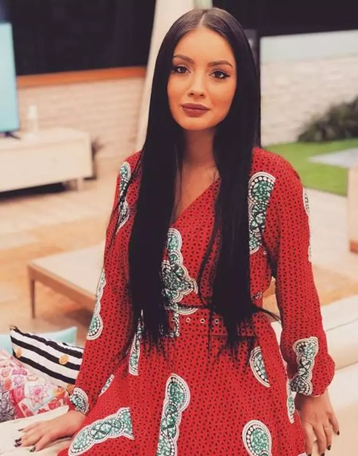 Simina de la Puterea Dragostei