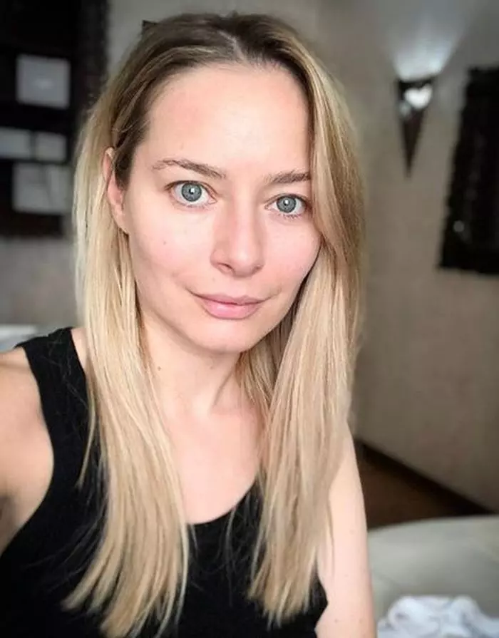 Laura Cosoi fără machiaj