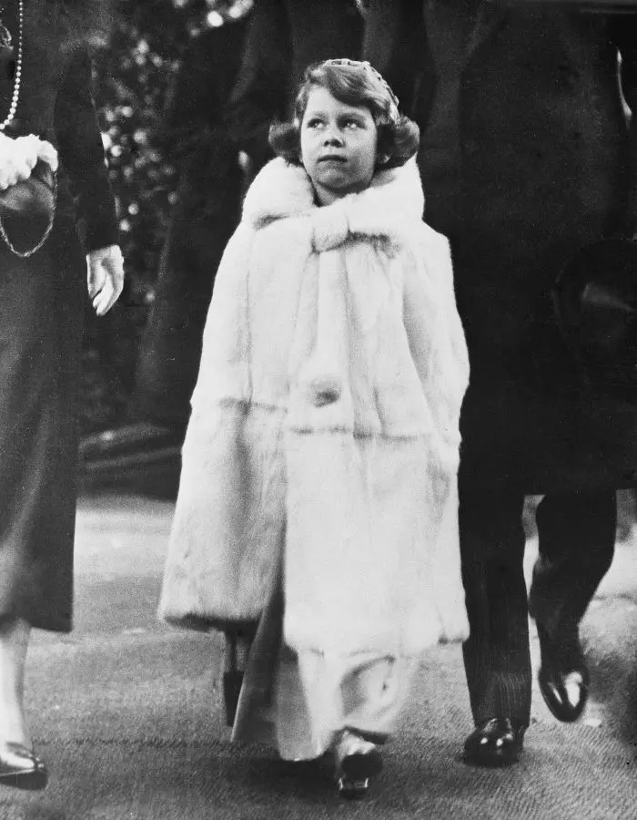 Elisabeta a II-a, în copilărie