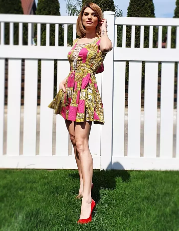 Ellie White 8