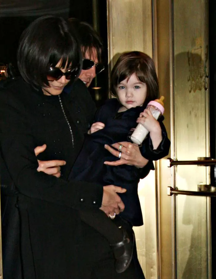 Suri și părinții ei, Katie Holmes și Tom Cruise, pe vremea când erau o familie fericită, în urmă cu circa 11 ani