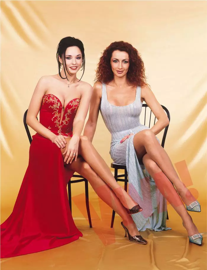 Andreea Marin și Mihaela Rădulescu, în singurul pictorial făcut împreună, unde au apărut împreună pe copertă (VIVA!).