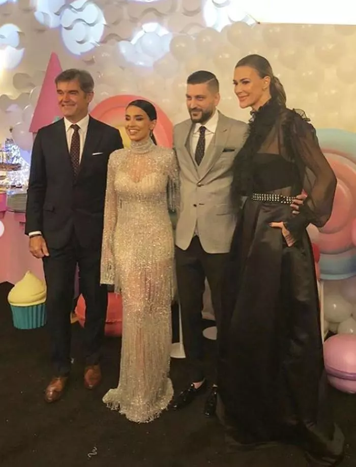 Roxana Ciuhulescu si Adelina Pestritu, la botezul Zenaidei Maria