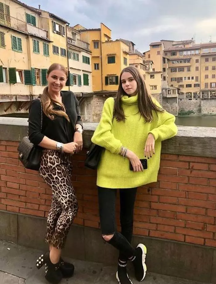 Anamaria Prodan și Rebecca