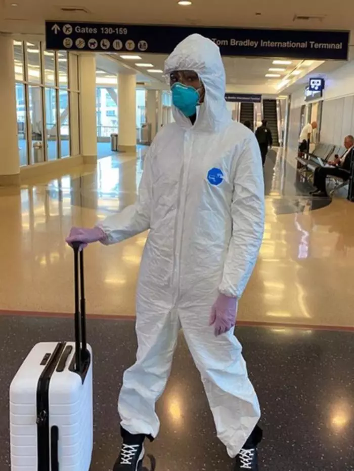 Așa a apărut Naomi Campbell la aeroport