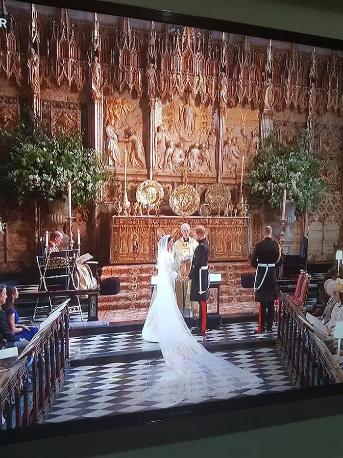 Primul sărut dintre Prințul Harry și Meghan Markle în calitate de soț și soție