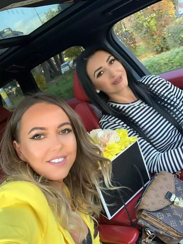 Mirela și Nicoleta