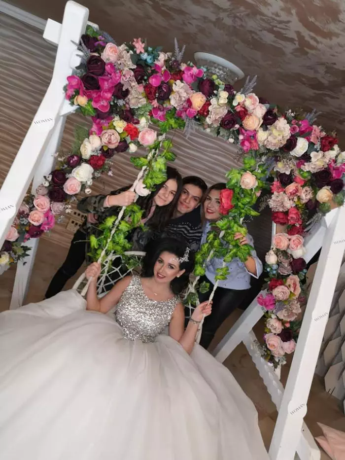 Mirela de la Insula iubirii a îmbrăcat rochia de mireasă