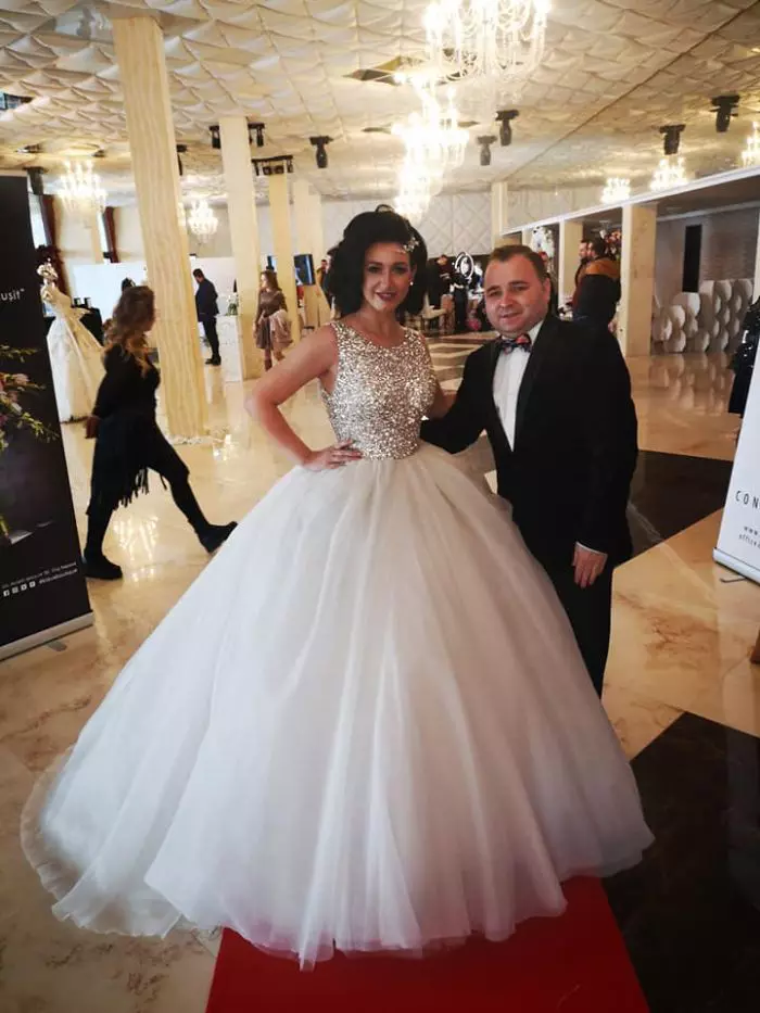 Mirela de la Insula iubirii a îmbrăcat rochia de mireasă... La scurt timp, a fost cerută de soție!