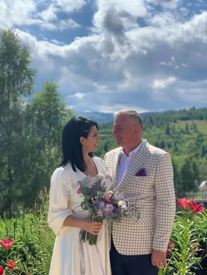 Mirela de la Insula Iubirii s-a căsătorit religios